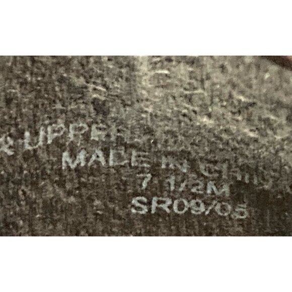 Liz Claiborne Women's  Size 7.5 M Brown Leather tassel pump shoe - Picture 6 of 6